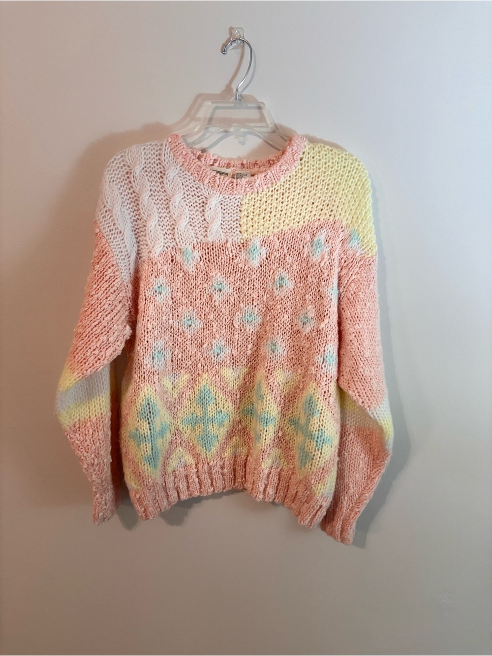 Vintage Pastel Peach Patterned Knit Sweater